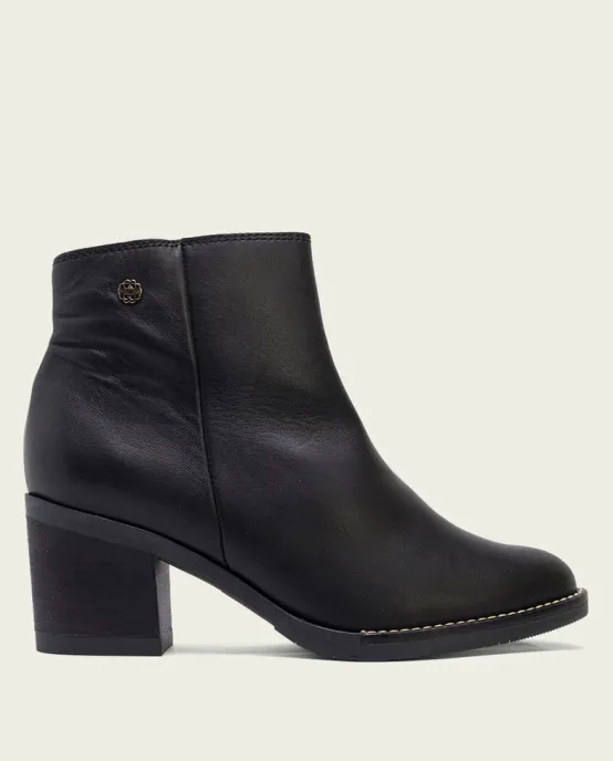 Porronet Boots & Booties | The Inside Zip Ankle Bootie in