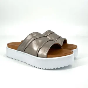 Lizzy Sandals | The Pleated Comfort Slide in