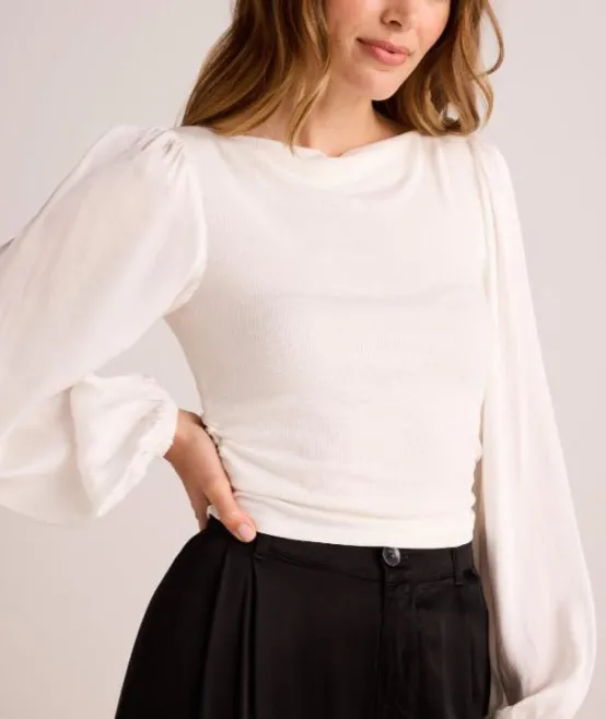 bella dahl Tops | The Ruched Waist Flowy Sleeve Top in Winter White