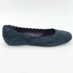 Vaneli Flats | The Scallop Ballet in Suede