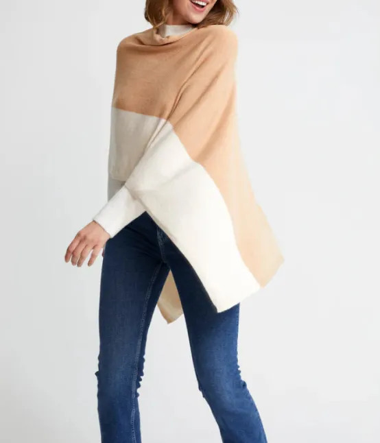 Shiraleah Accessories | The Travel Poncho in Ombre